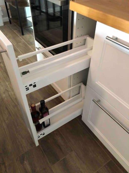 Stylisches Maybach Appartement Mit Terrasse Fuer 5 Personen, 5 Betten, Grosse Kochinsel, Homeoffice Mit 250Mbit Wlan Aidlingen Buitenkant foto