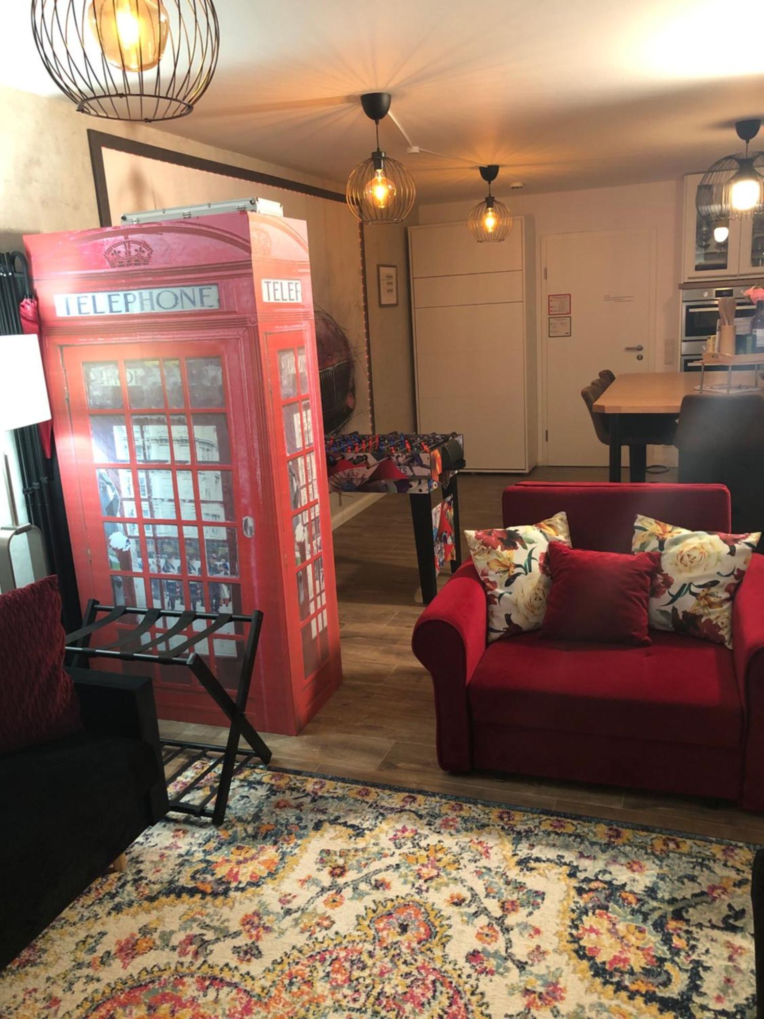 Stylisches Maybach Appartement Mit Terrasse Fuer 5 Personen, 5 Betten, Grosse Kochinsel, Homeoffice Mit 250Mbit Wlan Aidlingen Buitenkant foto
