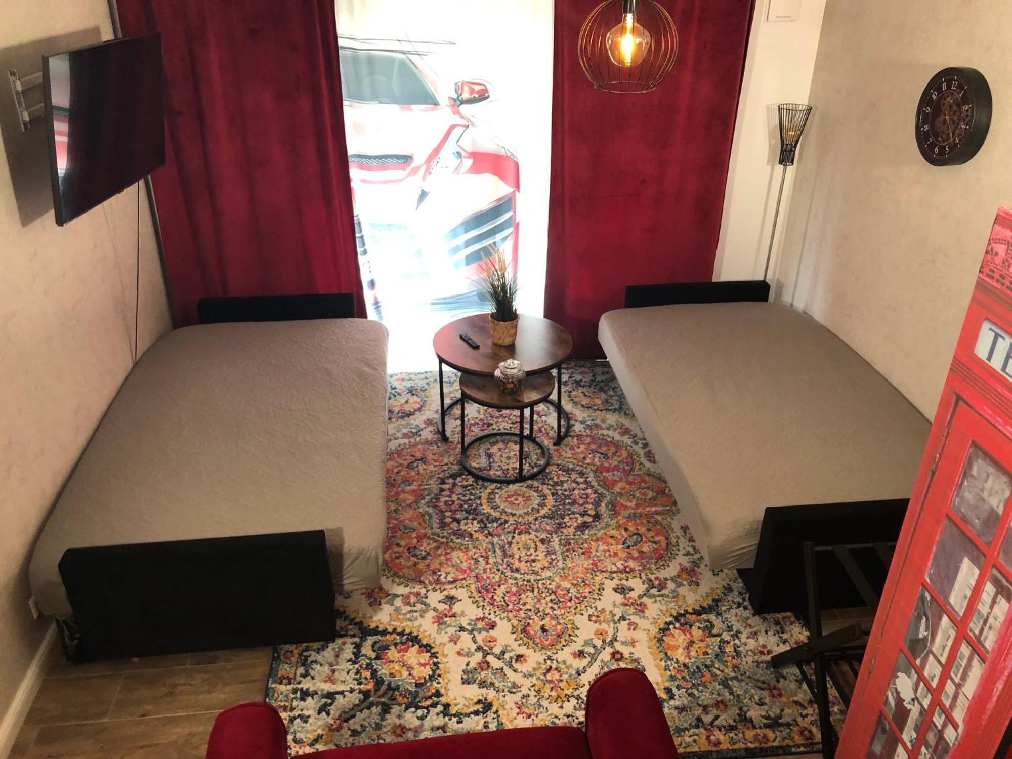 Stylisches Maybach Appartement Mit Terrasse Fuer 5 Personen, 5 Betten, Grosse Kochinsel, Homeoffice Mit 250Mbit Wlan Aidlingen Buitenkant foto